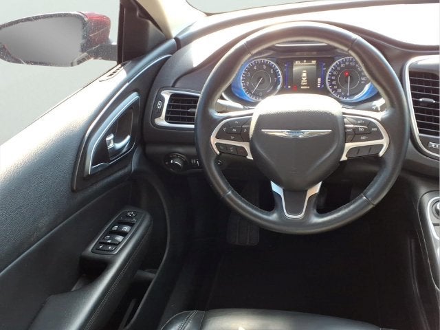 2017 Chrysler 200 Limited Platinum