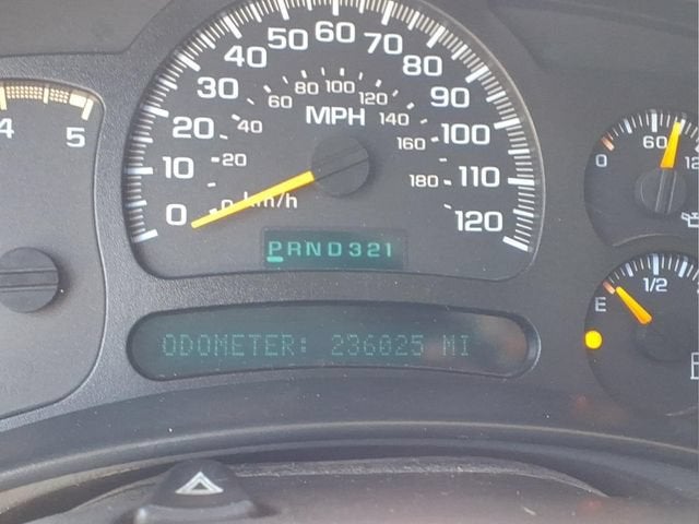 2004 Chevrolet Silverado 2500 HD LS