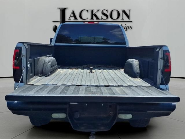 2004 Chevrolet Silverado 2500 HD LS