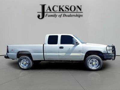 2004 Chevrolet Silverado 2500 HD LS